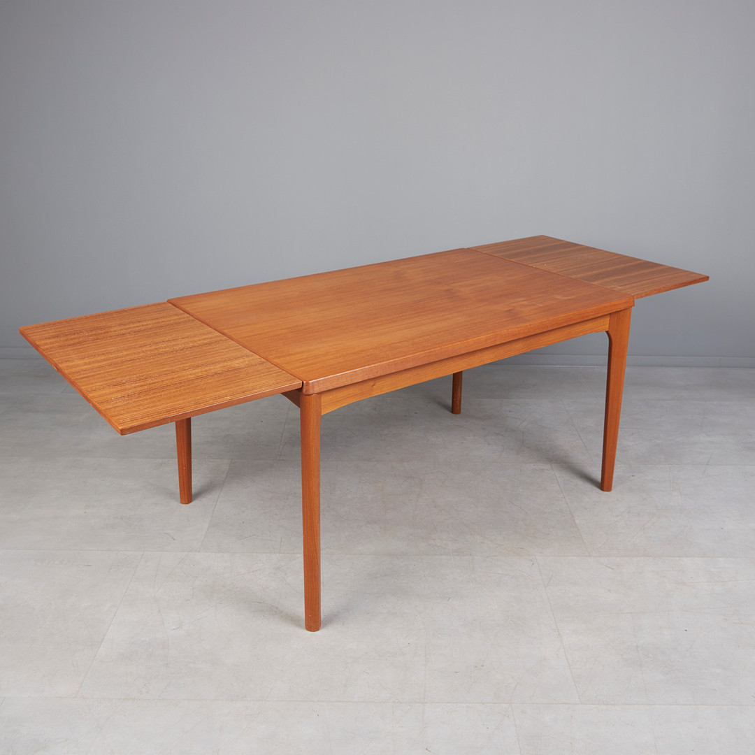 Henning Kjaernulf, Vejle Stole und Mobelfabrik, Esstisch / Tisch, Teak, 1960er Jahre, Dänemark.