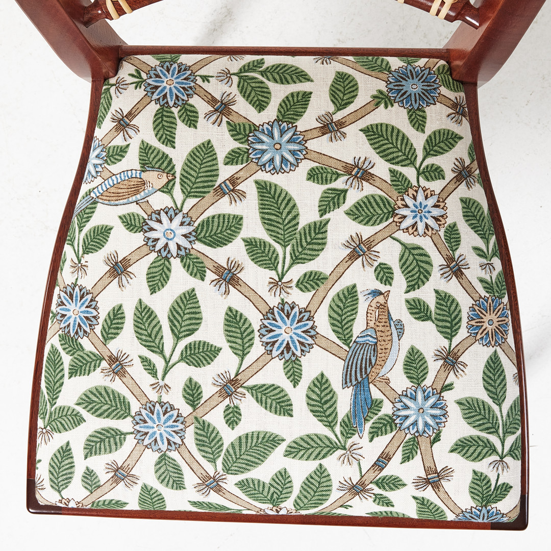 JOSEF FRANK. Stol, Firma Svenskt Tenn, modellnummer 1165, formgiven 1947, mahogny med rygg i rotting, sits klädd i GP & J Bakers textil