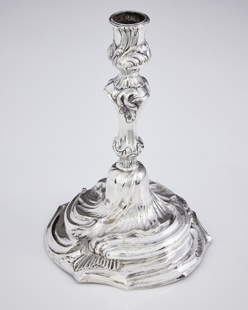 LJUSSTAKAR, ett par, silver, ostämplade, Sverige 1760-tal. Rokoko.