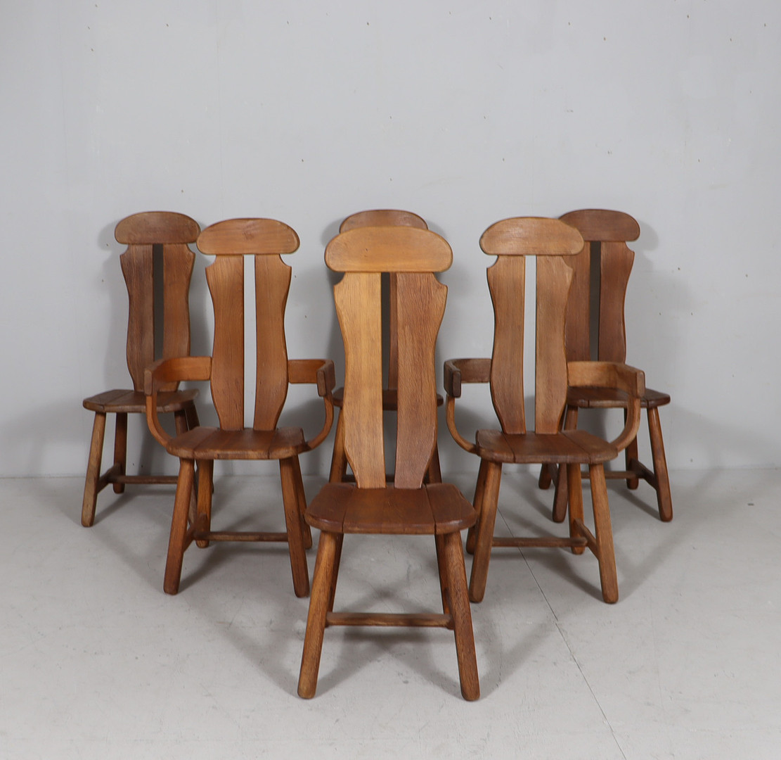 DE PUYDT. 6er Set brutalistische Stühle / Esszimmerstühle, Eiche, Belgien, 1970er Jahre.