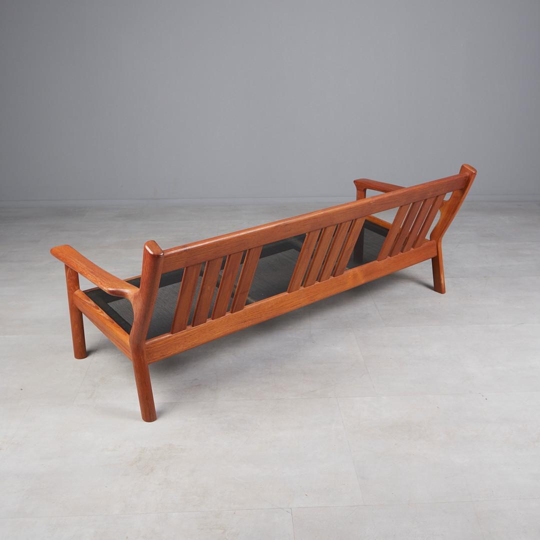 JUUL KRISTENSEN. Glostrup Møbelfabrik, 3-Sitzer-Sofa / Sofa, Teak, 1960er Jahre, Dänemark.