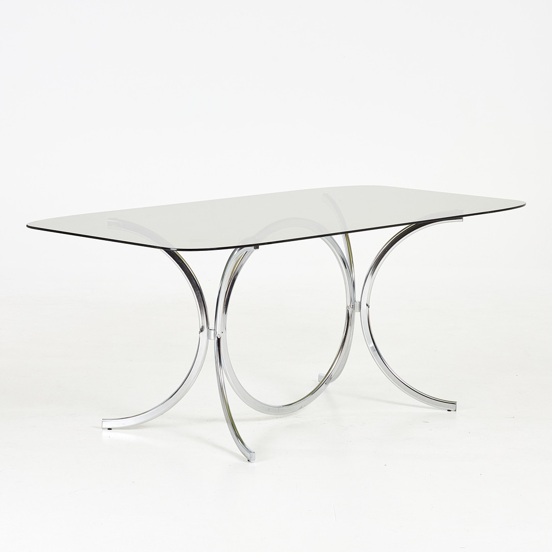 GASTONE RINALDI. Matbord, 1970-tal, Italien, stomme i kromat stål, rökfärgat glass.