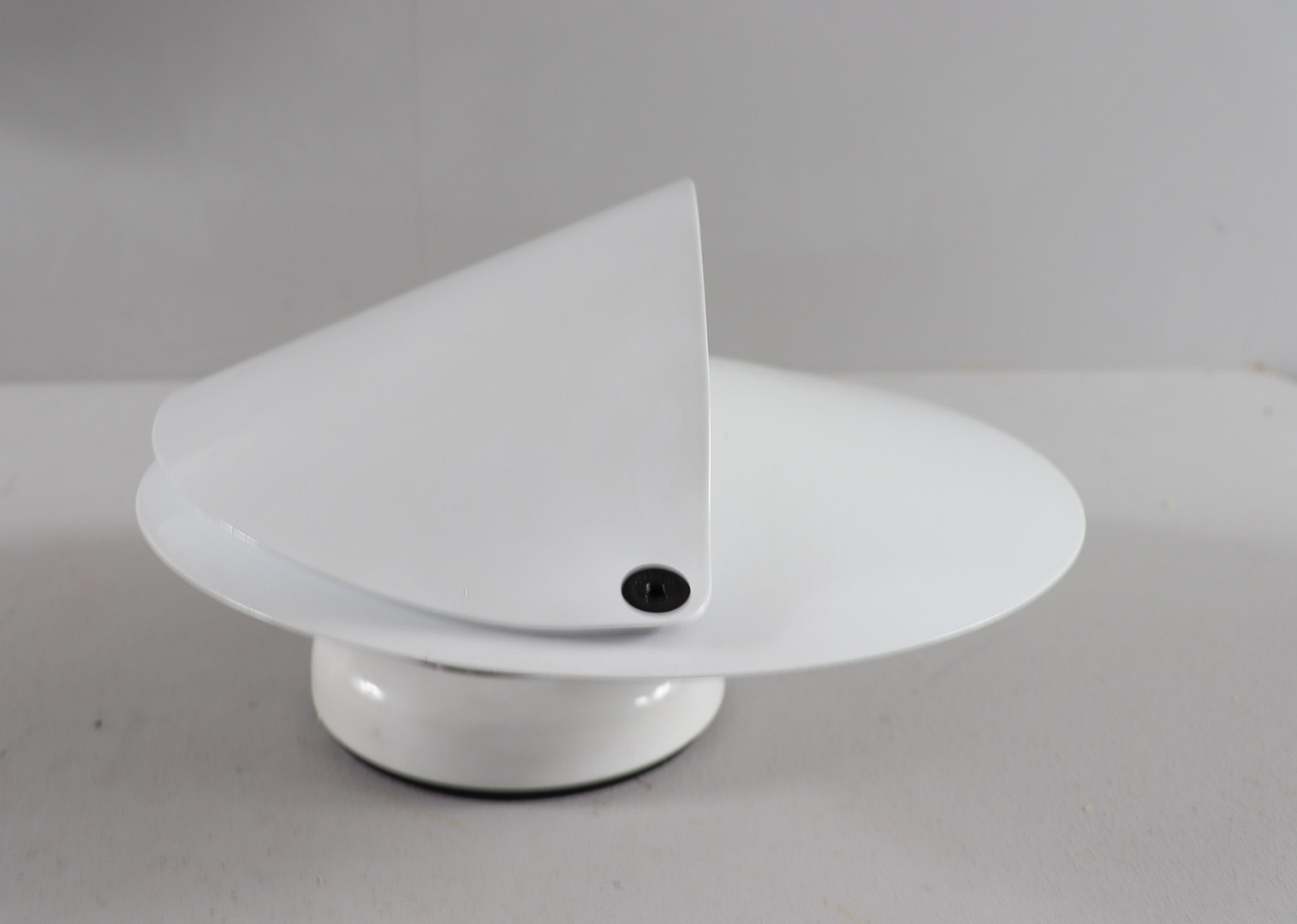 ACHILLE CASTIGLIONI. Wandlampe/Wandleuchte von Achille Castiglioni für Flos, Modell: 'Giovi', Italien, 1980er Jahre.