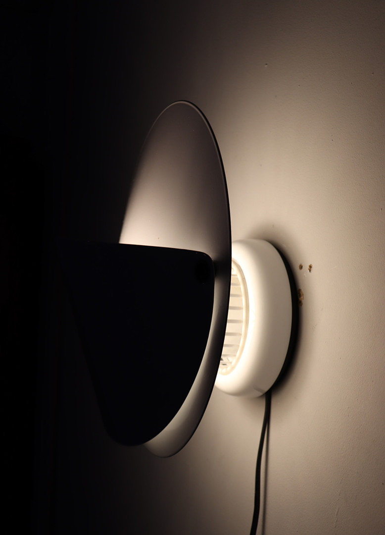ACHILLE CASTIGLIONI. Wandlampe/Wandleuchte von Achille Castiglioni für Flos, Modell: 'Giovi', Italien, 1980er Jahre.