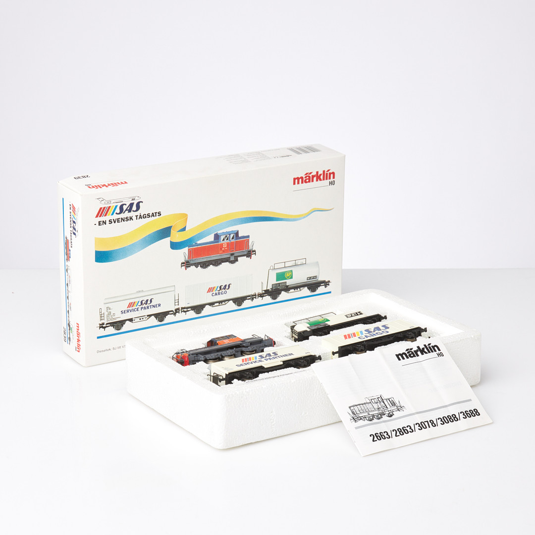 MÄRKLIN. Tågsats, nr. 2839, SJ V5 175 lok, godsvagns/ tankvagn BP flygbensin, containervagn: SAS Cargo samt kylvagn: SAS service partner, i originalförpackning.