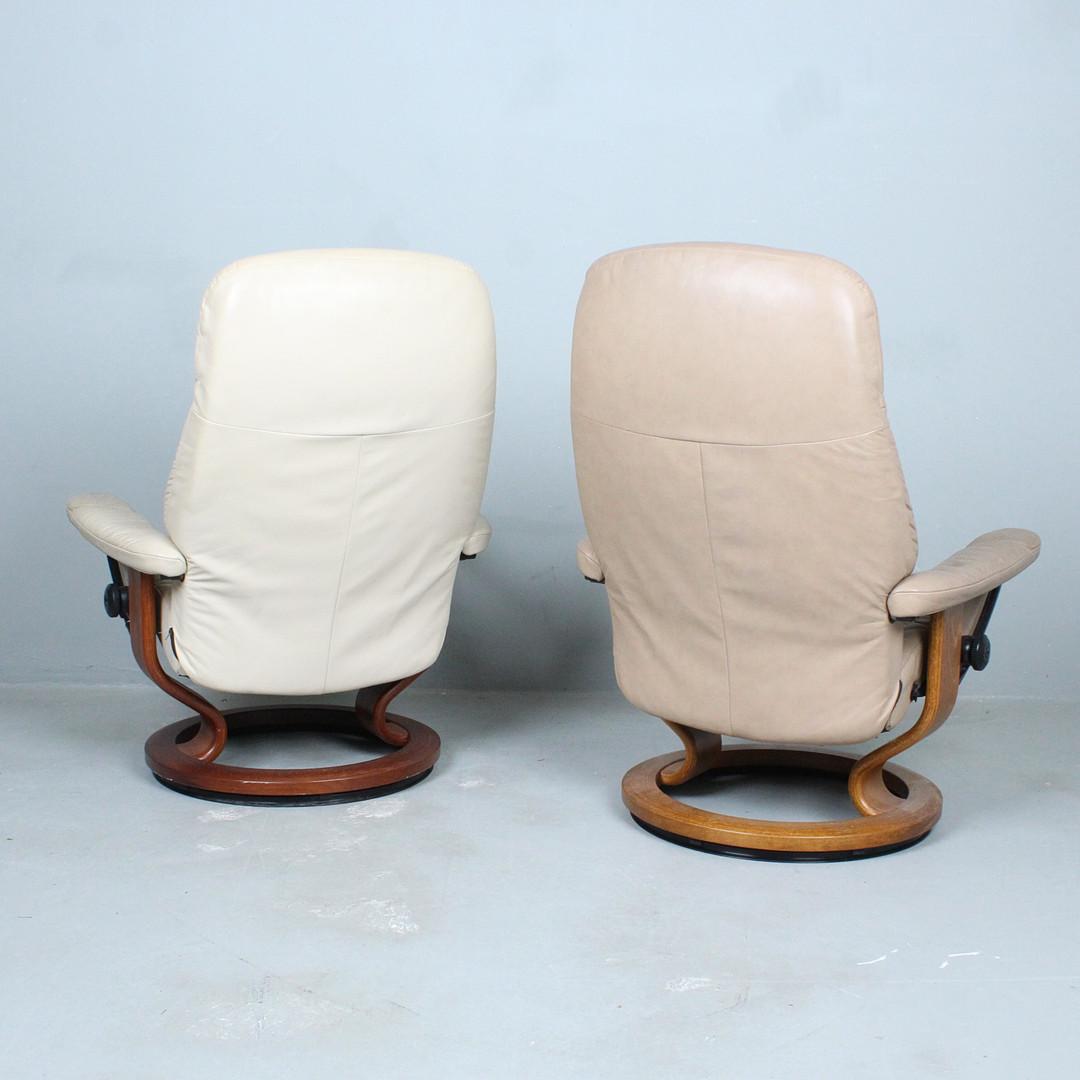 Stressless / Ekornes. Zwei Sessel, Leder, Norwegen.