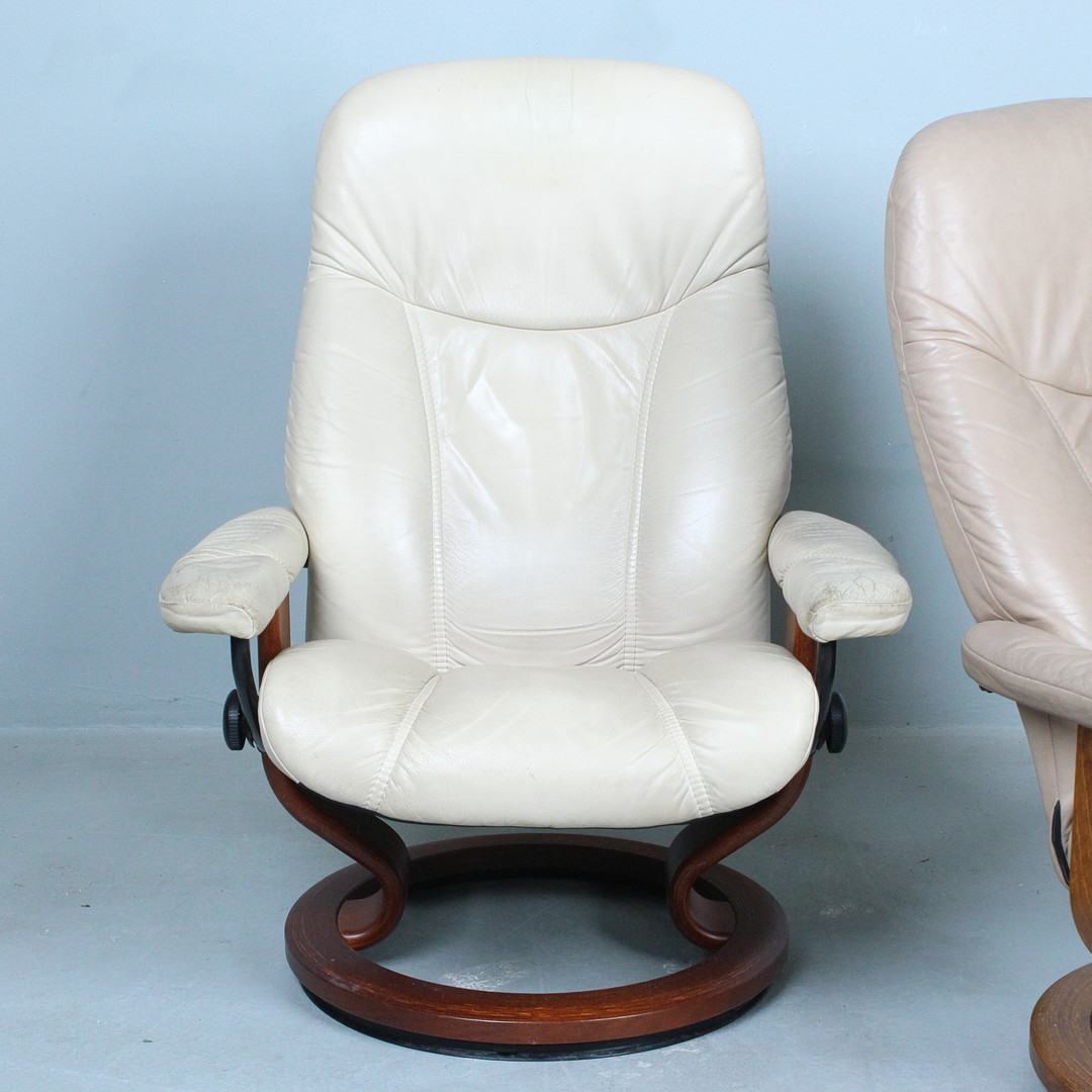 Stressless / Ekornes. Zwei Sessel, Leder, Norwegen.