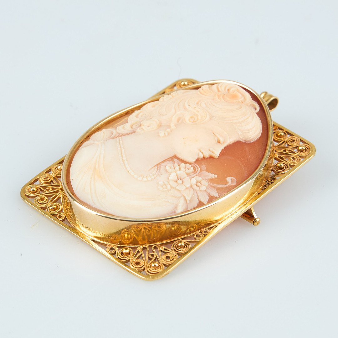 BROSCH / HÄNGE, camé, 18K guld. Ragnar Sigfrid Vårvik, Åbo 1955.