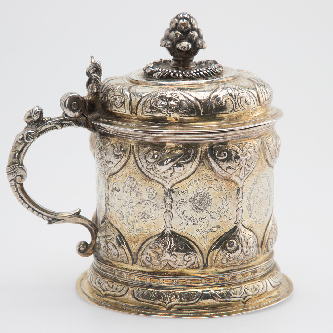 Vermeil Humpen Silber, vergoldet mit einer Münze- 1 Taler-Gedenkmünze, 1630, Sachsen Georg I, um 1630- Posen, 18. Jh.