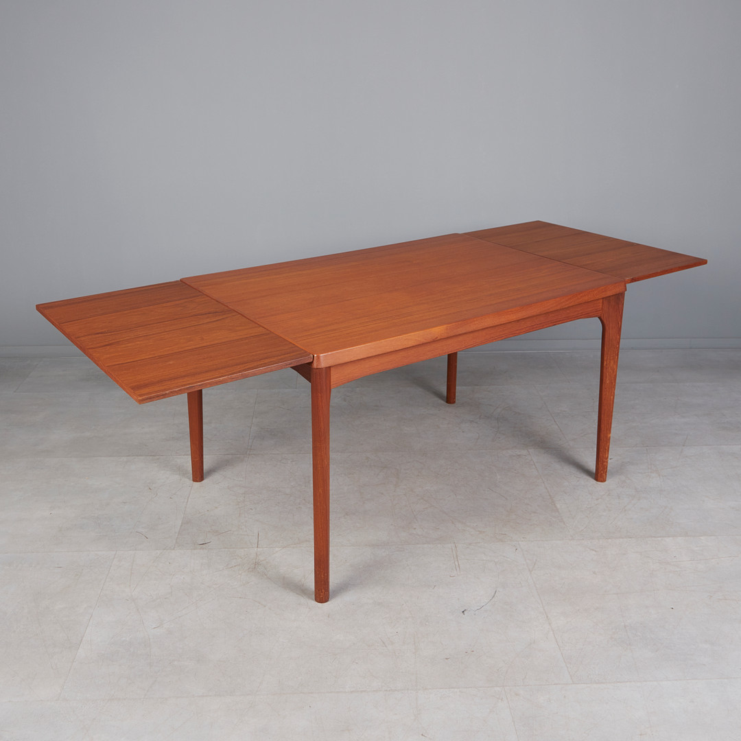 HENNING KJAERNULF. für Vejle Stole & Møbelfabrik, Esstisch / Tisch, Teak, 1960er Jahre, Dänemark.