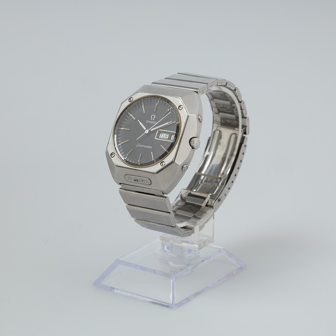 OMEGA, 38 x 41 mm, Seamaster, Marine, stål, quartz, safirglas, 1970-tal.