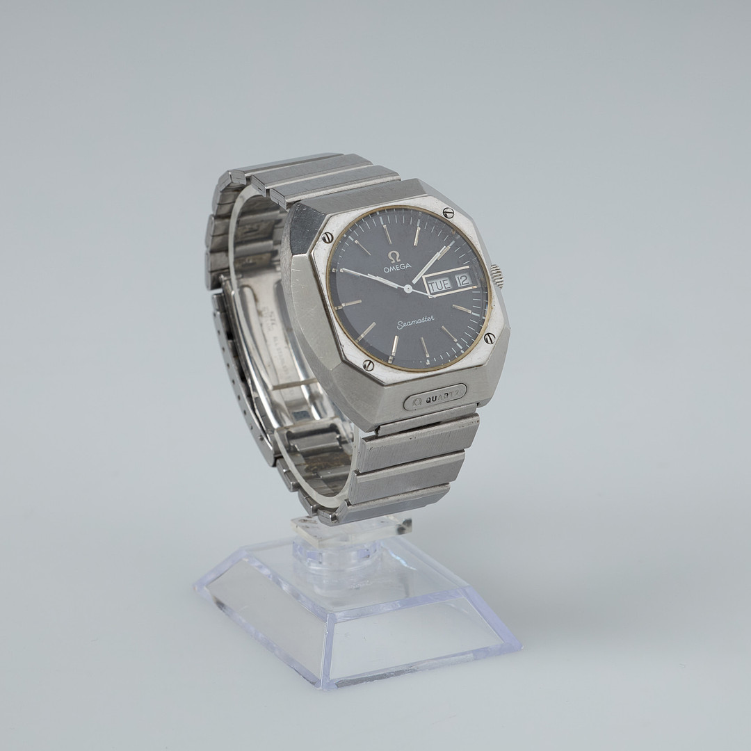 OMEGA, 38 x 41 mm, Seamaster, Marine, stål, quartz, safirglas, 1970-tal.