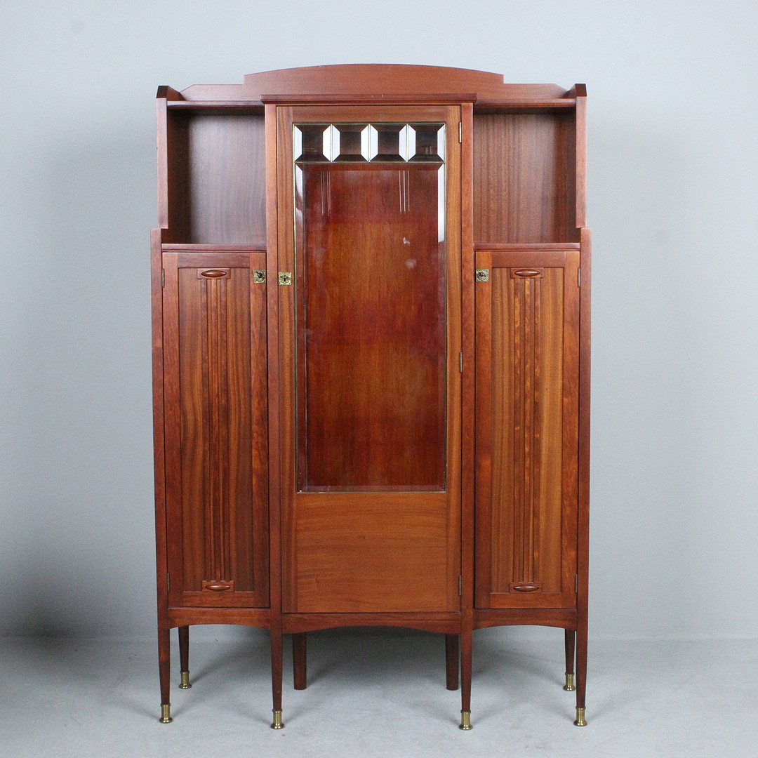 Schrank / Vitrine, Stilmöbel.