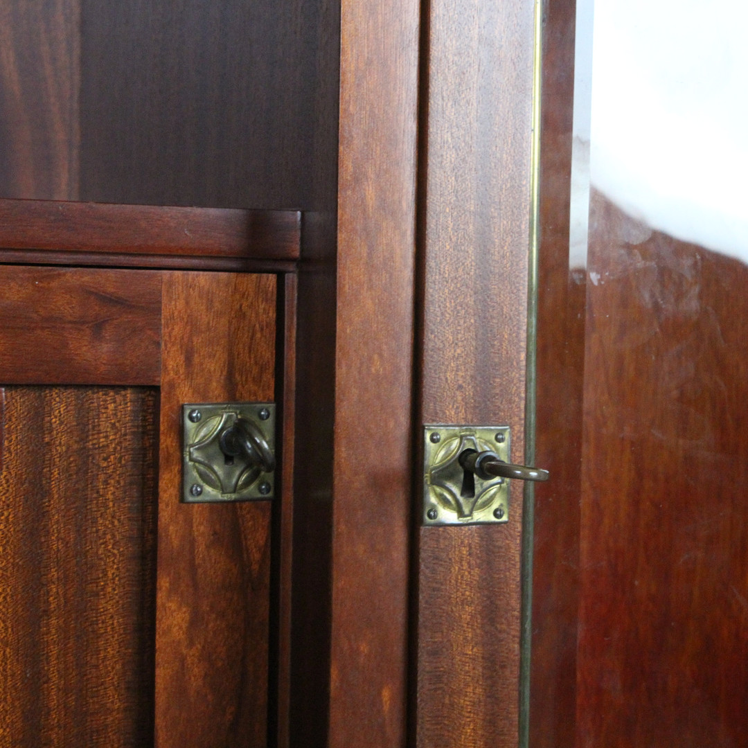 Schrank / Vitrine, Stilmöbel.