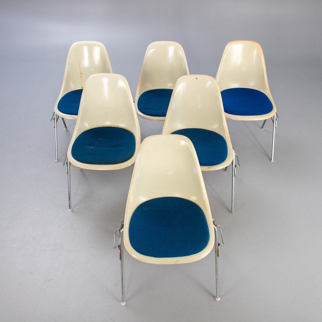 CHARLES & RAY EAMES. Herman Miller / Vitra, 12 Stapelstühle DSS.