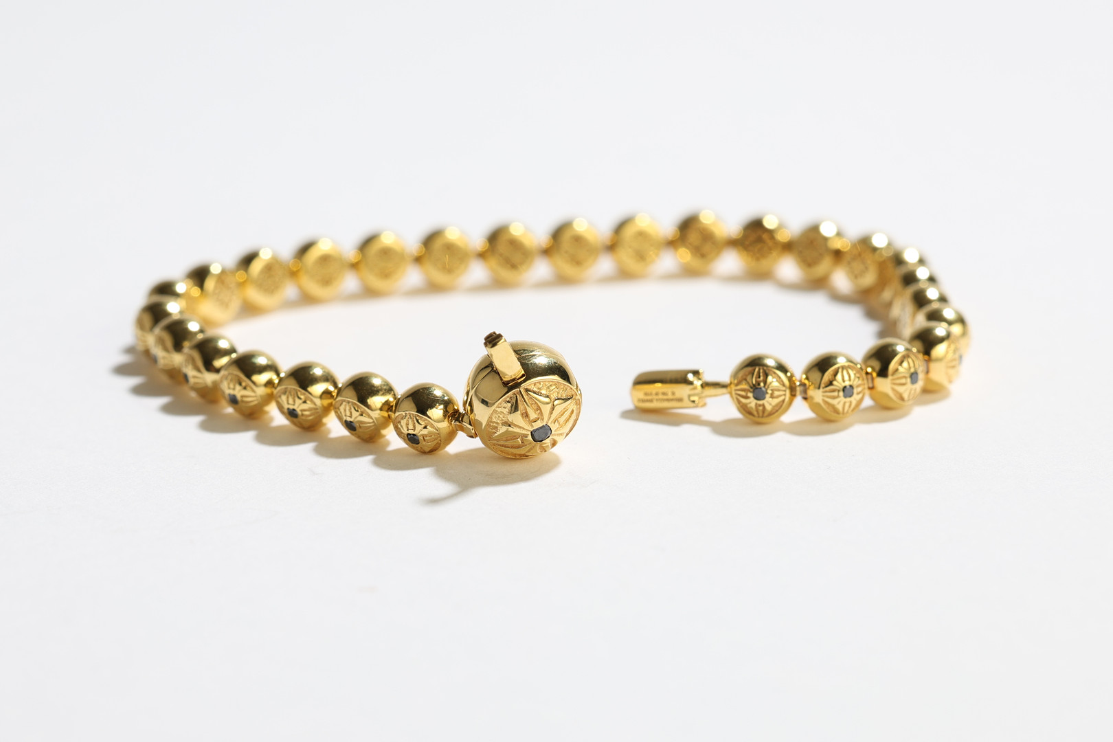 SHAMBALLA JEWELS, Tennis bracelet, 18K guld, svarta diamanter, 0.36 ct, med certifikat och ask.
