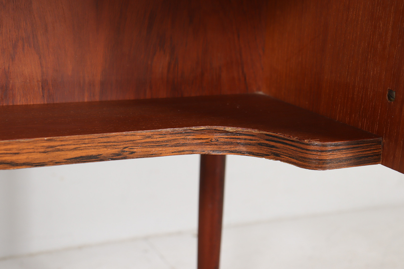 GUNNAR NIELSEN. Schreibtisch/Lady Desk von Gunnar Nielsen für Tibergaard, Dänemark, 1950er Jahre.