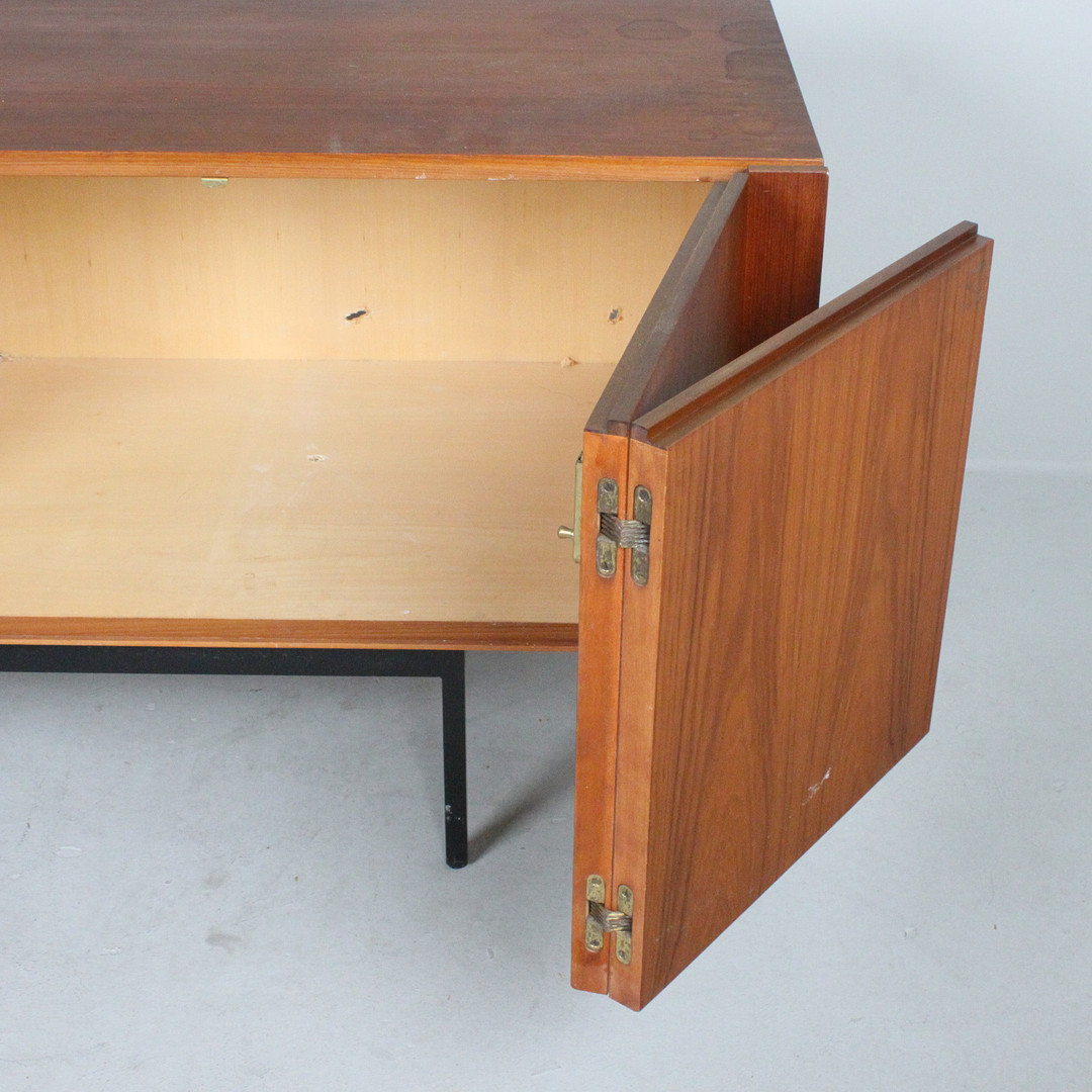 DIETER WAECKERLIN. Behr. Sideboard, Modell 'B20', Teak, 1960er Jahre.