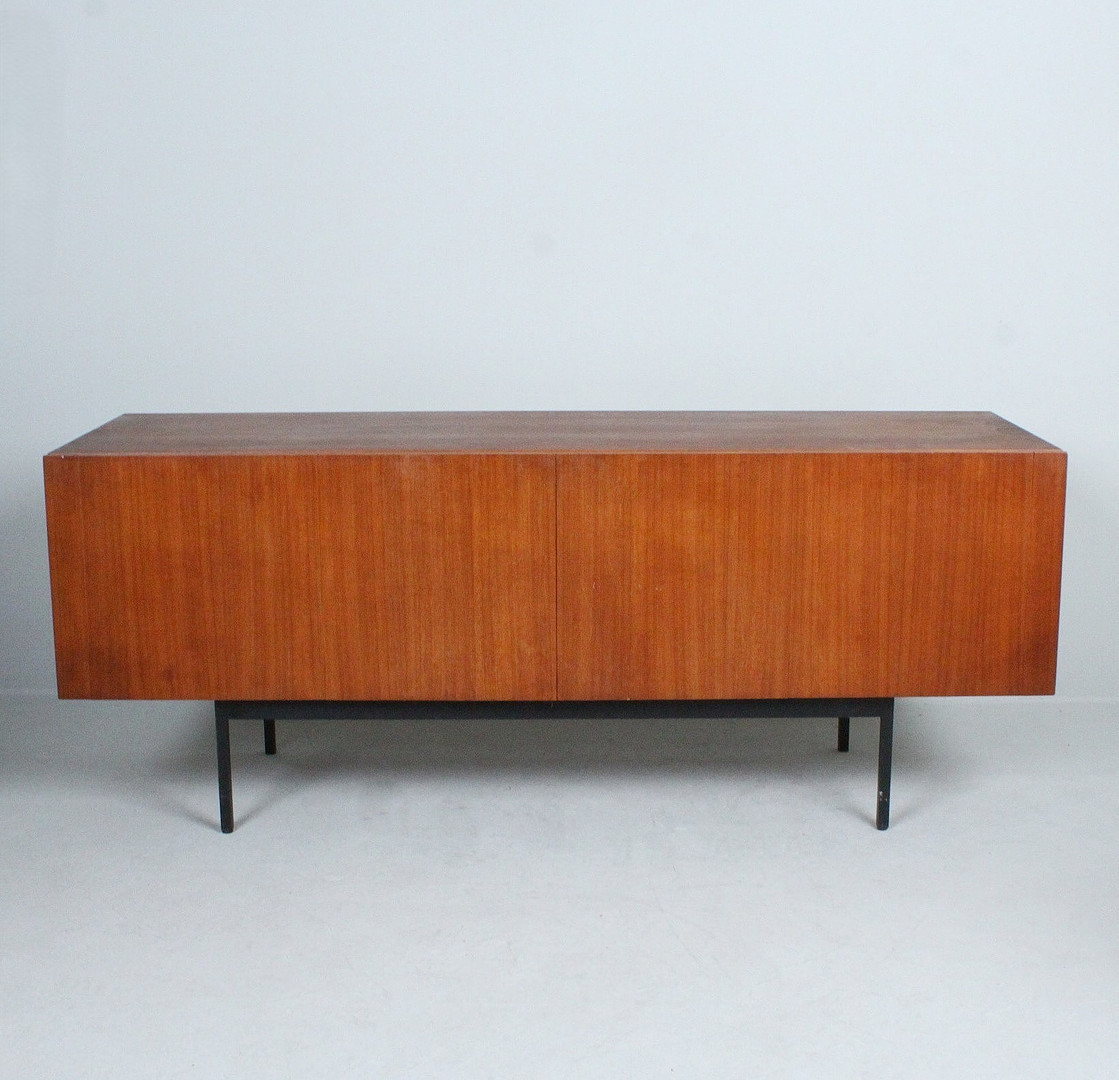 DIETER WAECKERLIN. Behr. Sideboard, Modell 'B20', Teak, 1960er Jahre.