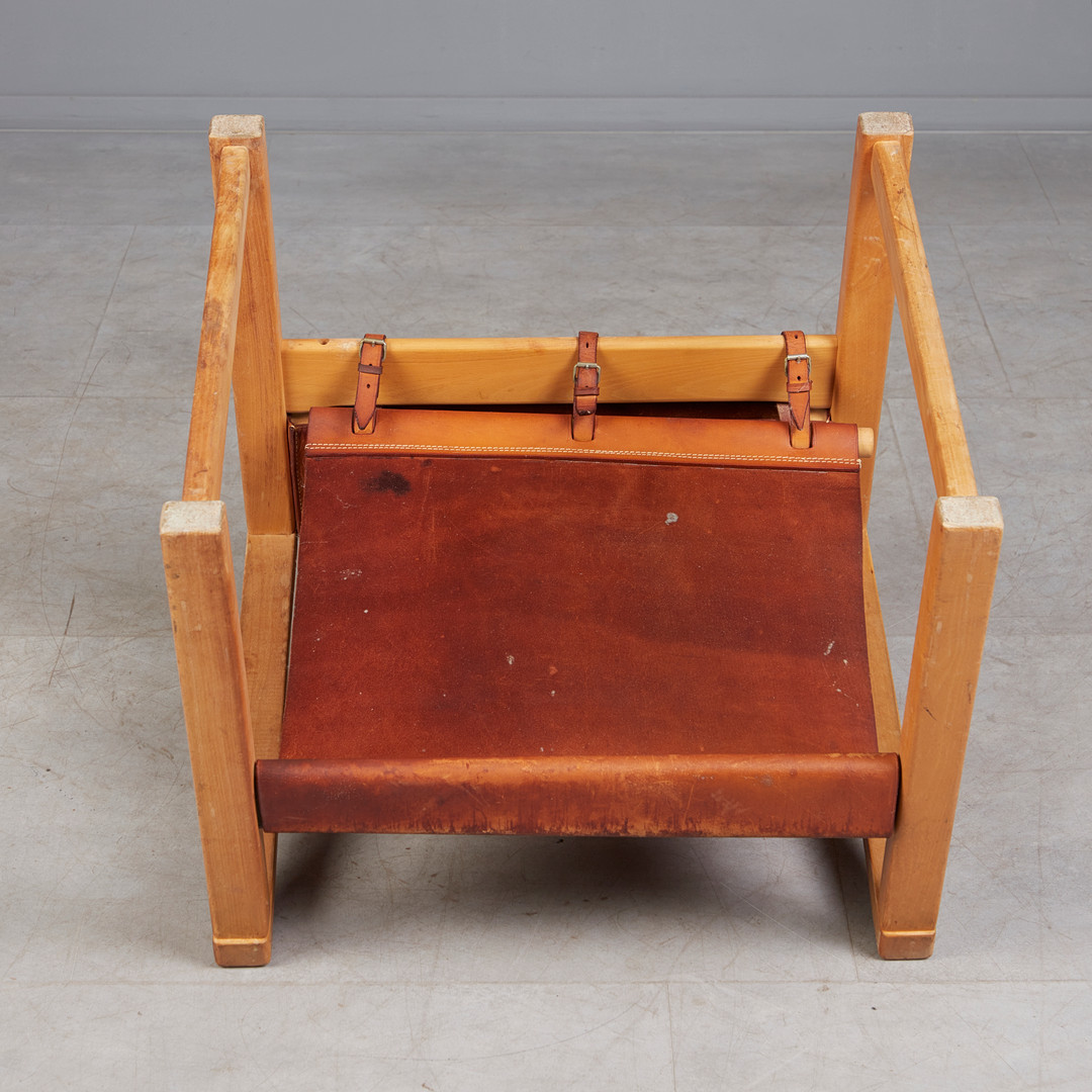 KARIN MOBRING. Ikea, zwei Sessel / Lounge Chairs, Modell 'Natura', Pinie, Leder, 1970er Jahre, Schweden (2).