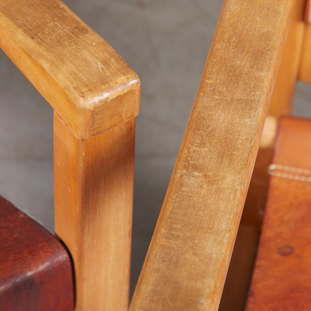 KARIN MOBRING. Ikea, zwei Sessel / Lounge Chairs, Modell 'Natura', Pinie, Leder, 1970er Jahre, Schweden (2).