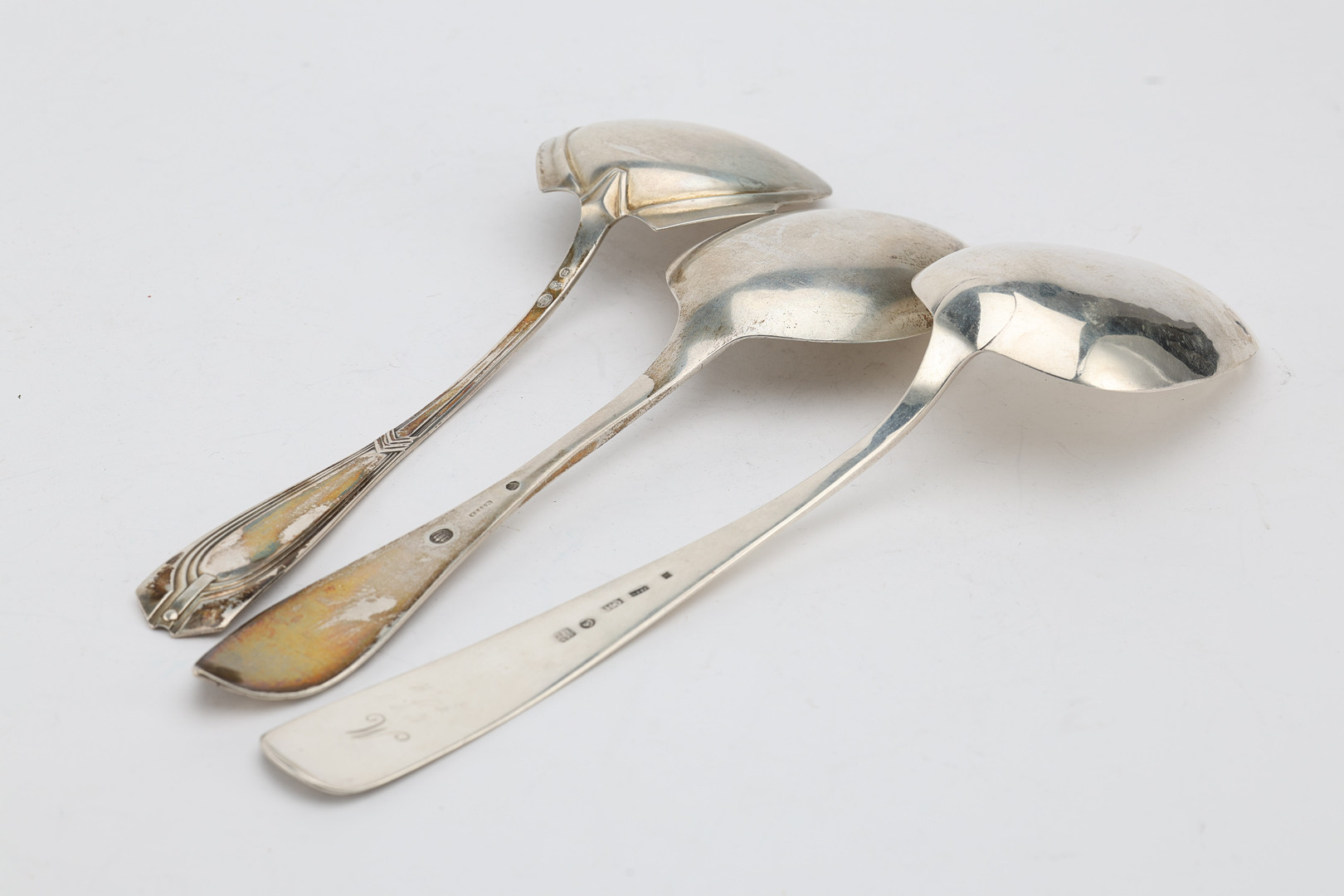 RAGUSKEDAR 2 st och POTATISKSKED, silver, 1800-/1900-tal, Sverige, Danmark.
