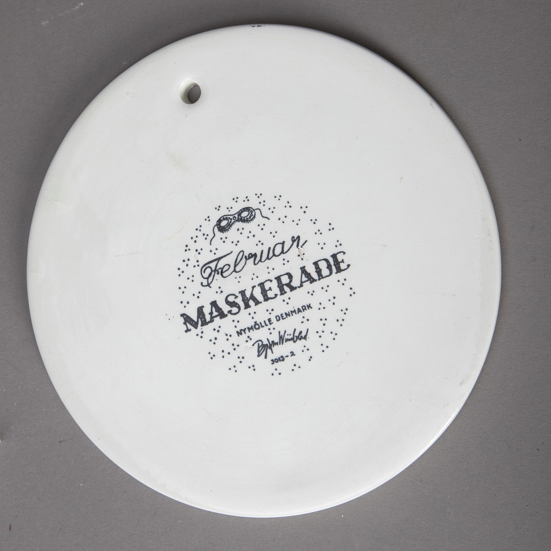 BJORN WIINBLAD. 12 Wandteller mit Monatsmotiven für Nymolle, Dänemark, 2. Hälfte 20. Jh. (12).