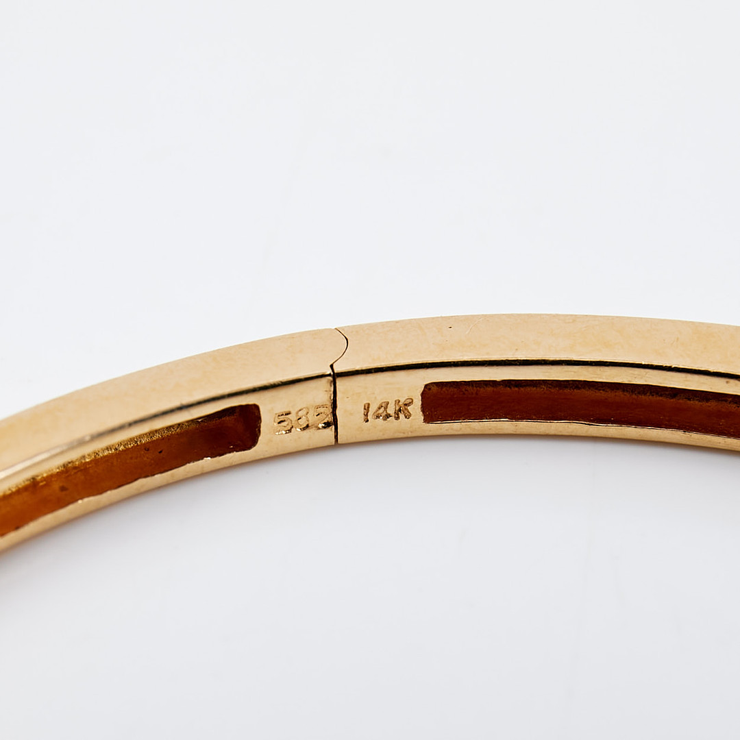 ARMBAND, stel modell, 14 k guld, med 18 st diamanter, totalt ca 1,4 ct, stämplad.