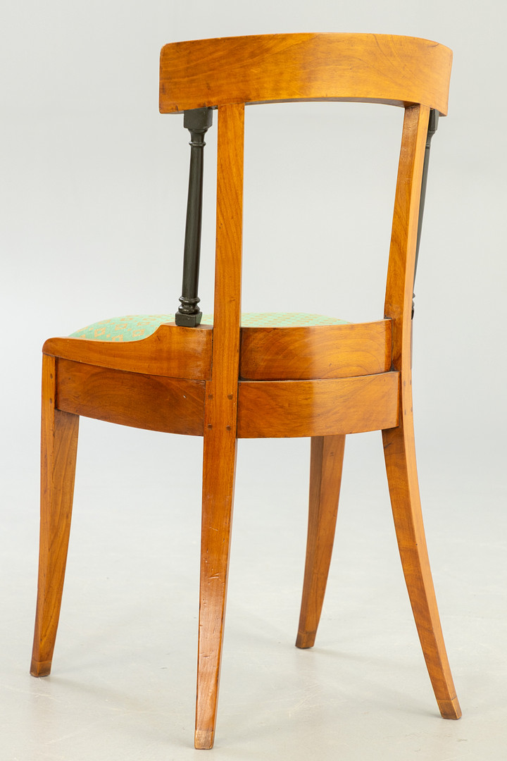 Drei Biedermeier-Stühle, Flandern, 1830 (3).