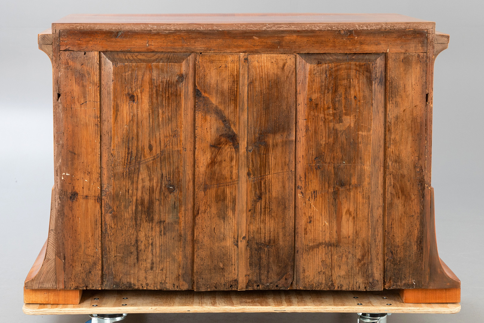 Biedermeier-Kommode, Wien, um 1820.