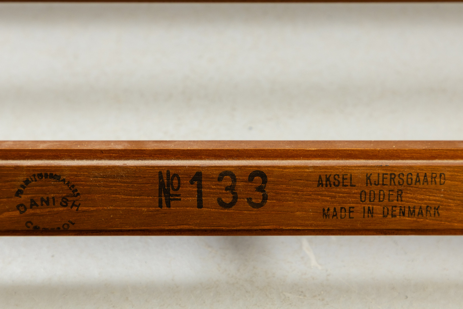 AKSEL KJERSGAARD. Odder. Teak Wandgarderobe, No. 133, Dänemark.