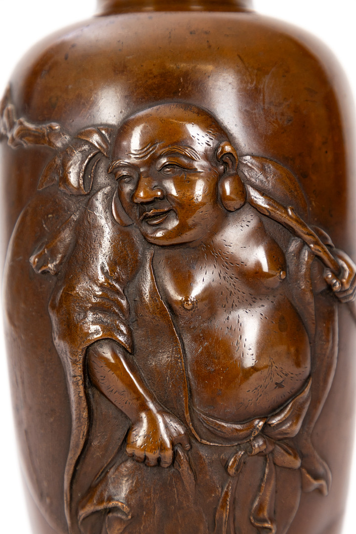Zwei japanische Vasen, Bronze, 20. Jh. (2).