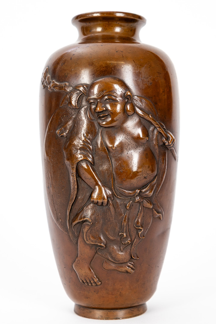 Zwei japanische Vasen, Bronze, 20. Jh. (2).