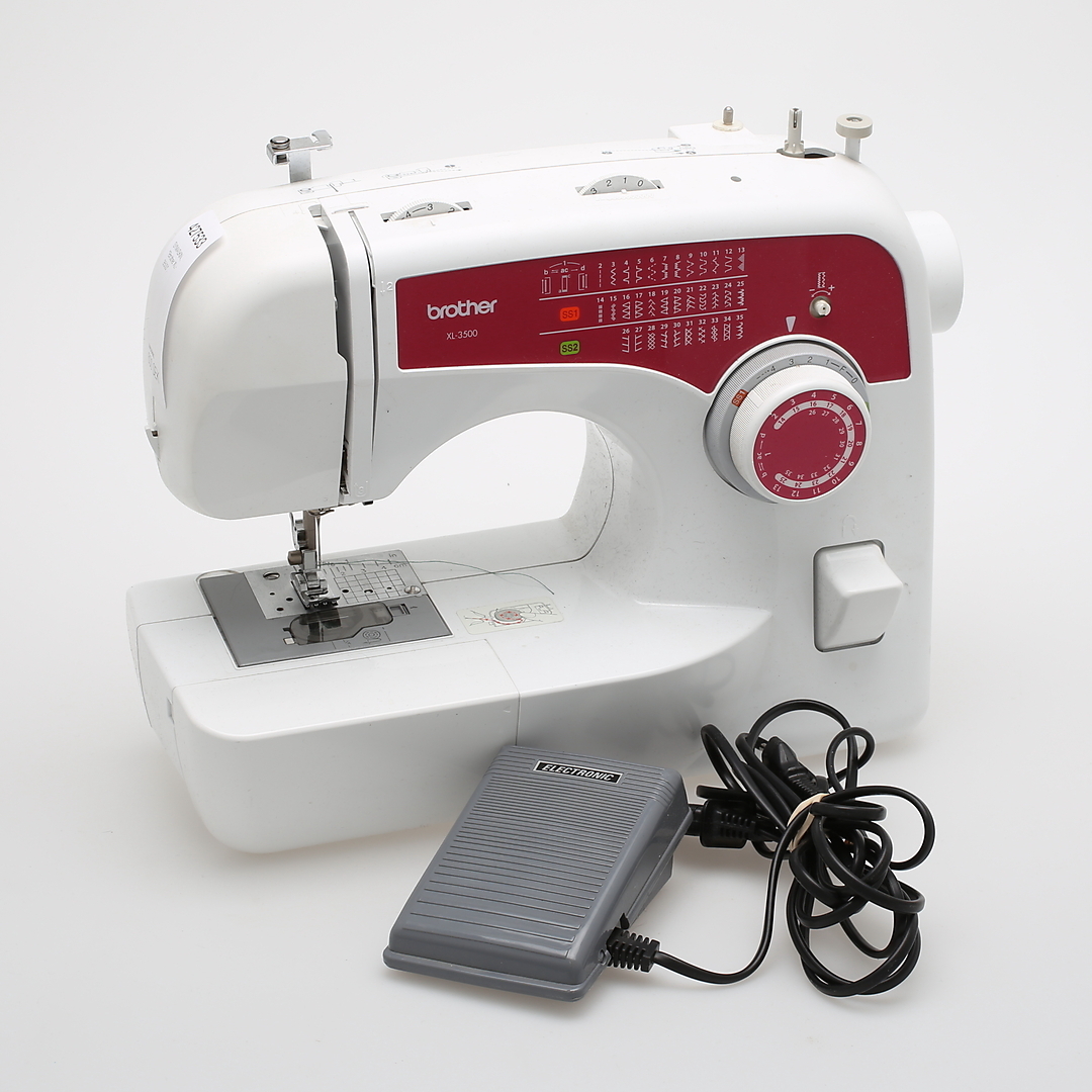 Images for 427533. SEWING MACHINE, "Brother XL3500".