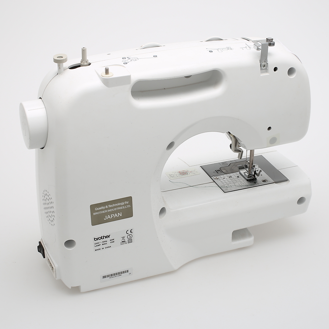 Images for 427533. SEWING MACHINE, "Brother XL3500".