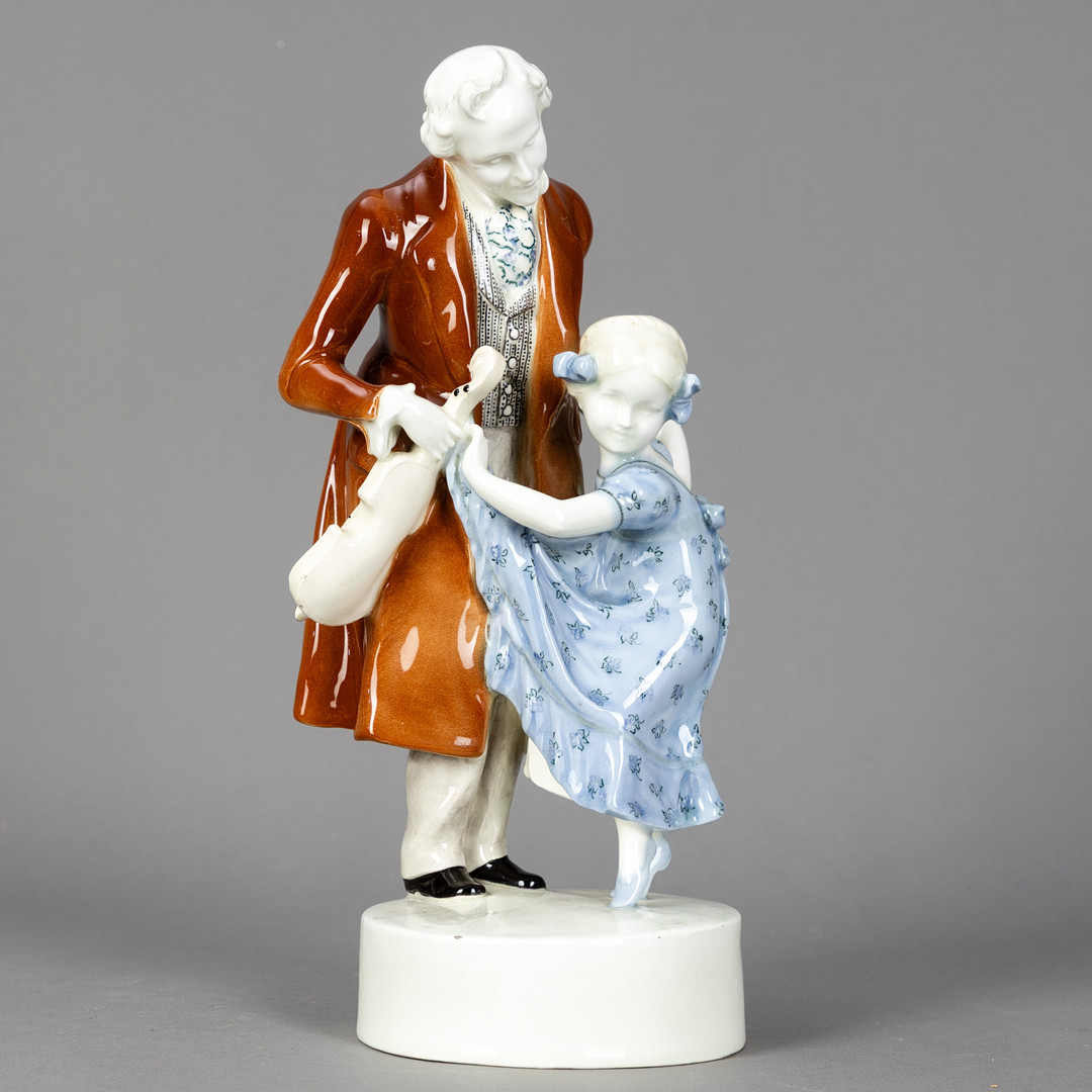 FRIEDRICH GOLDSCHEIDER (185-1897). Figurengruppe, Herr mit Kind, Wien, um 1910.