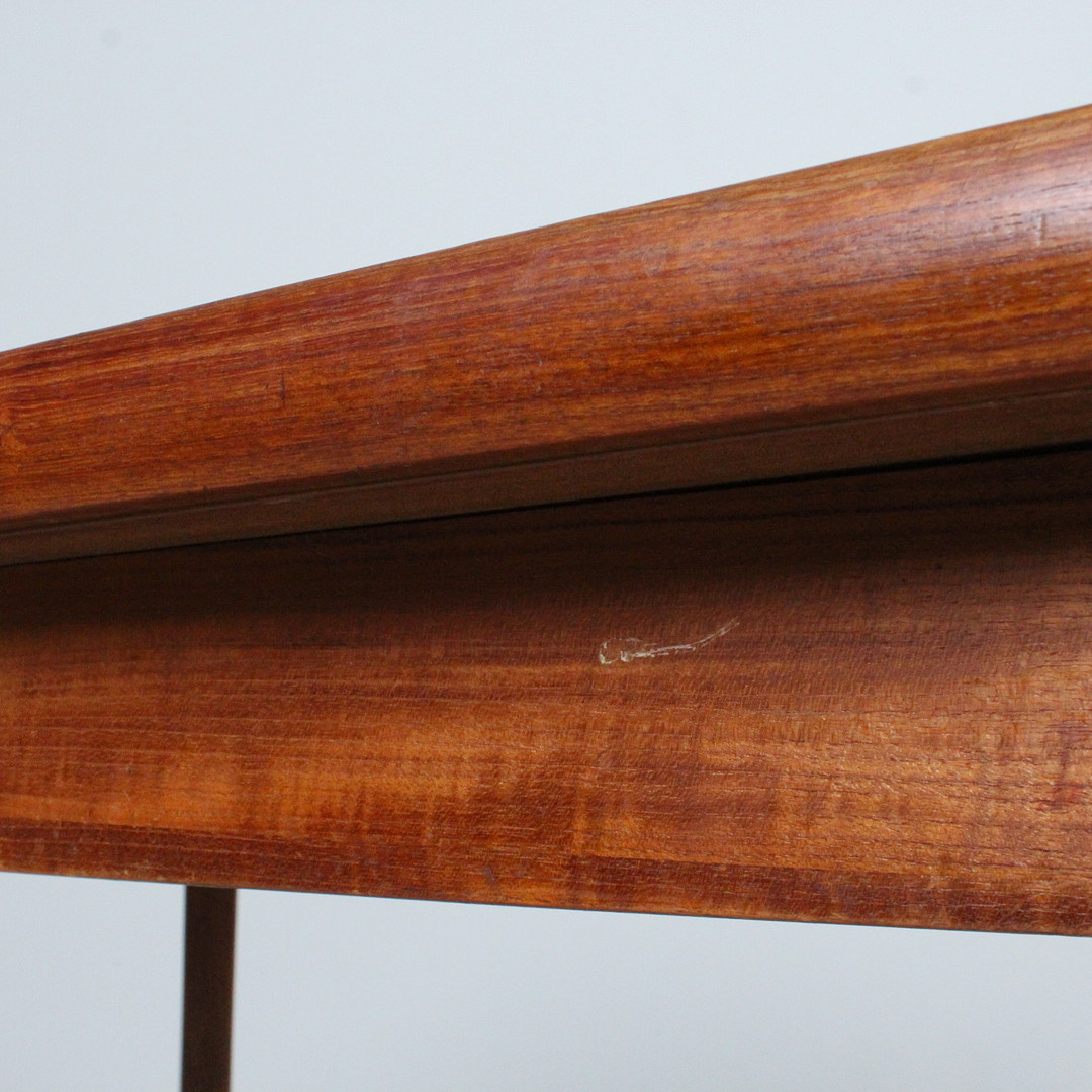 HENNING KJÆRNULF. VEJLE MØBELFABRIK. Erweiterbarer Tisch / Esstisch, Teak, 1960er Jahre.