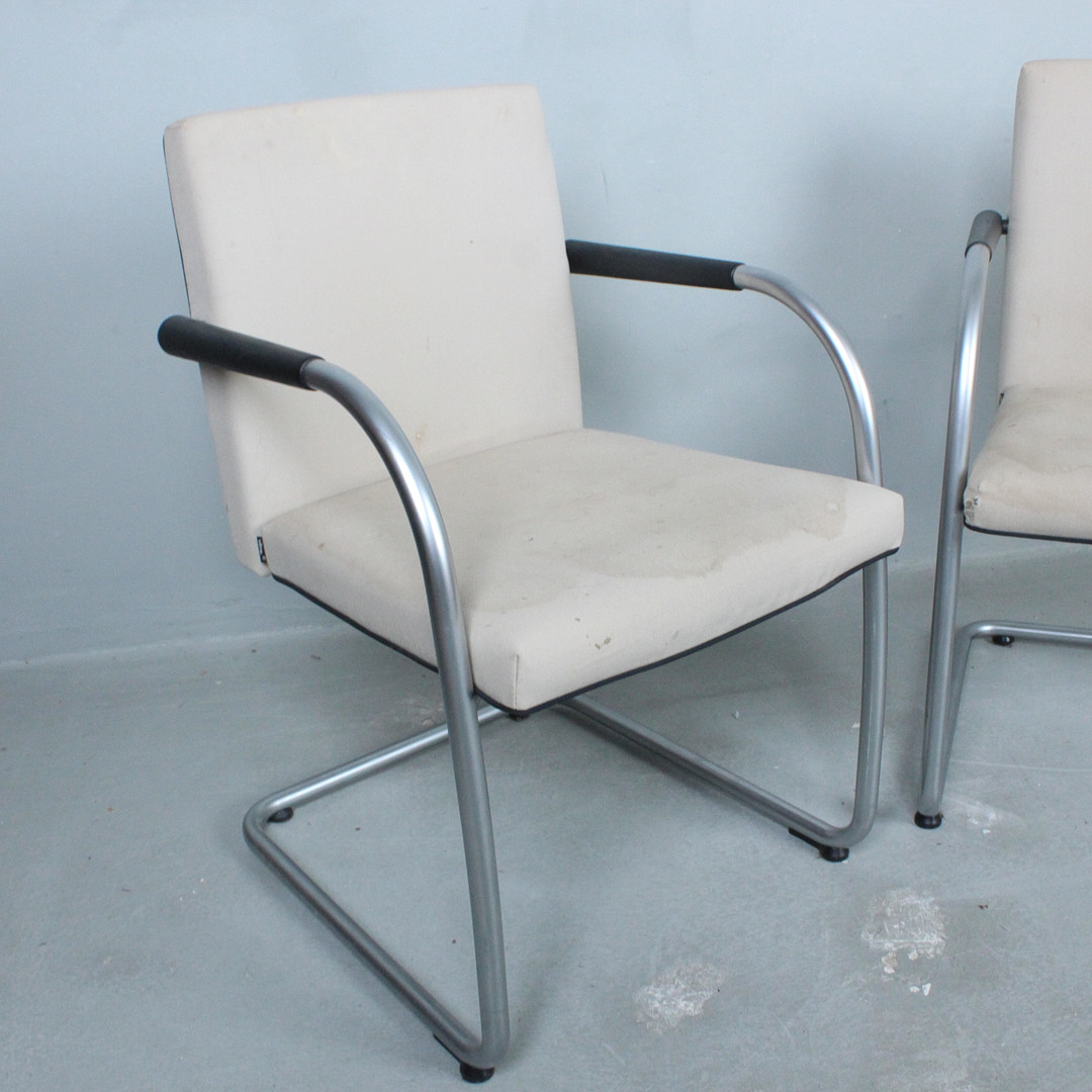 VITRA. Paar Freischwinger, Modell '' Visasoft ''.