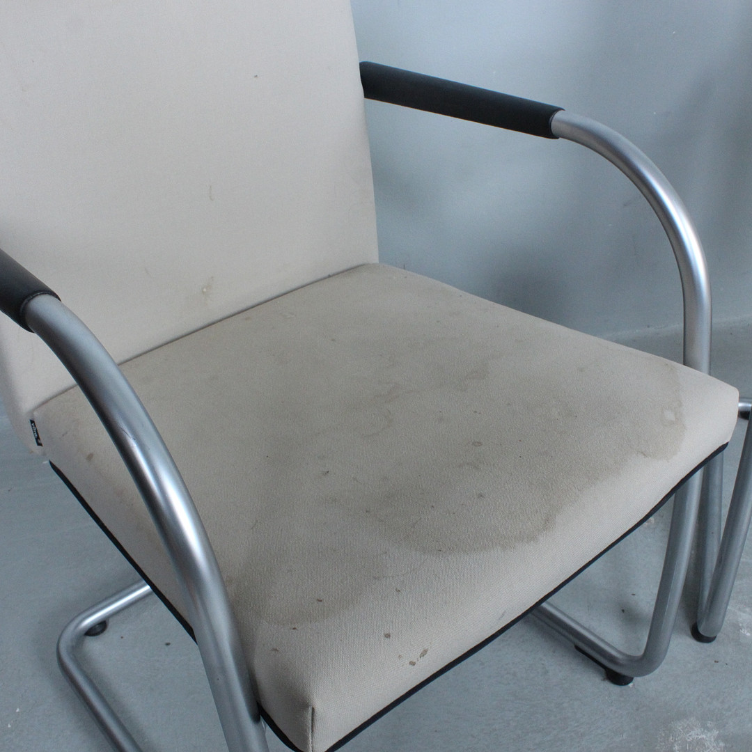 VITRA. Paar Freischwinger, Modell '' Visasoft ''.