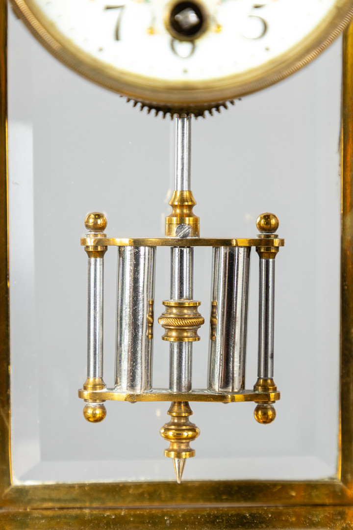 Reiseuhr mit Quecksilber Pendel, Frankreich, um 1900.