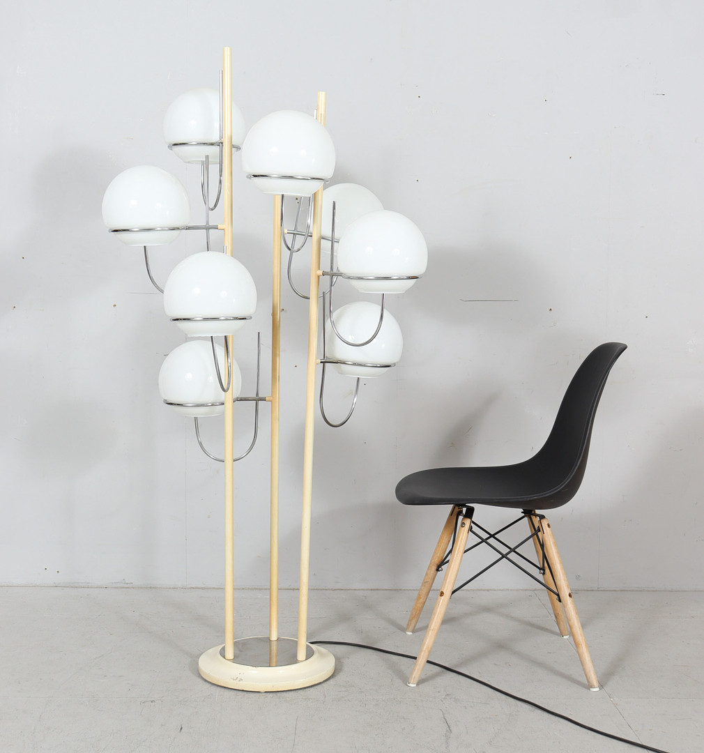 GINO SARFATTI. Zugeschrieben. Mid Century Stehleuchte/Stehlampe, Italien, 1960er Jahre.