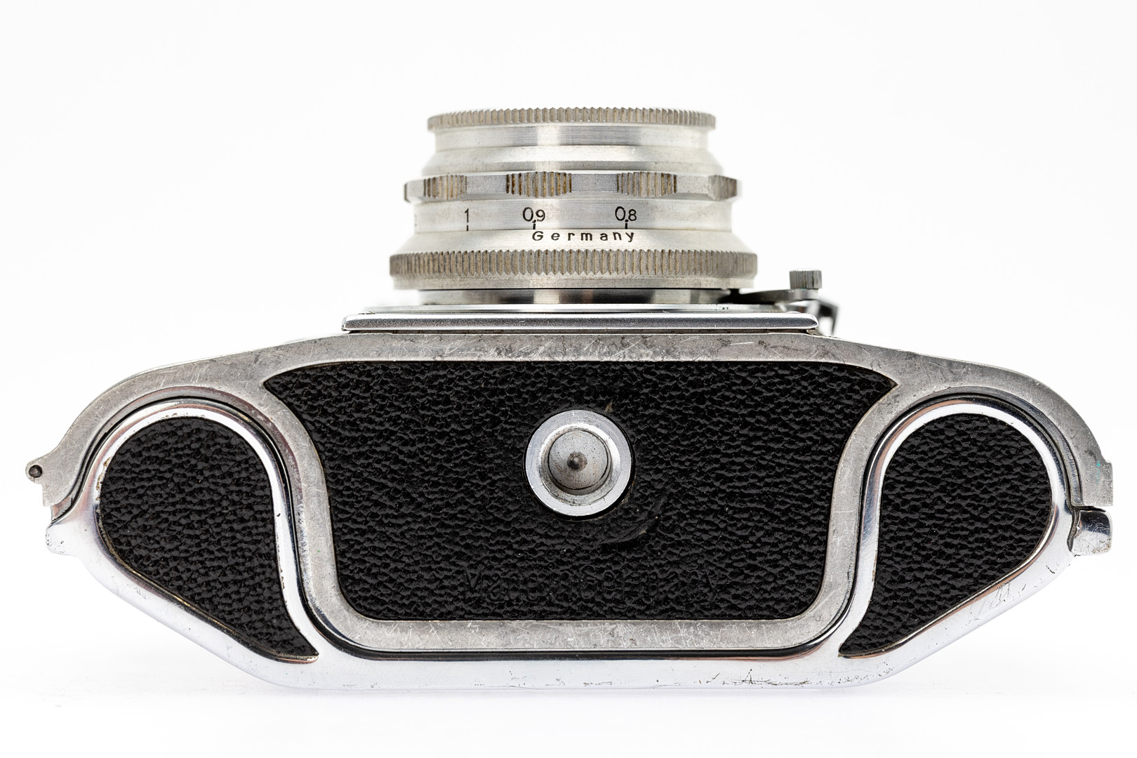 Exa ( Typ 4 ) Spiegelreflex Kleinbildkamera ( SN 407458 )mit einem E. Ludwig Meritar 2,9/50mm Objektiv.