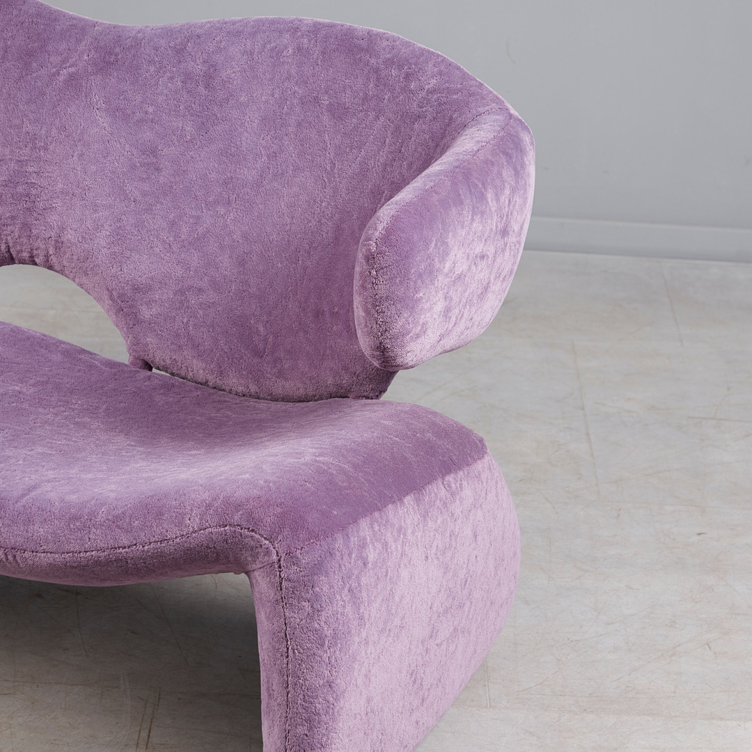 OLIVIER MOURGUE. Airborne International, Zweisitzer Sofa, Modell 'Djinn Sofa', Stahl, Stoff, Entwurf 1964, Frankreich.