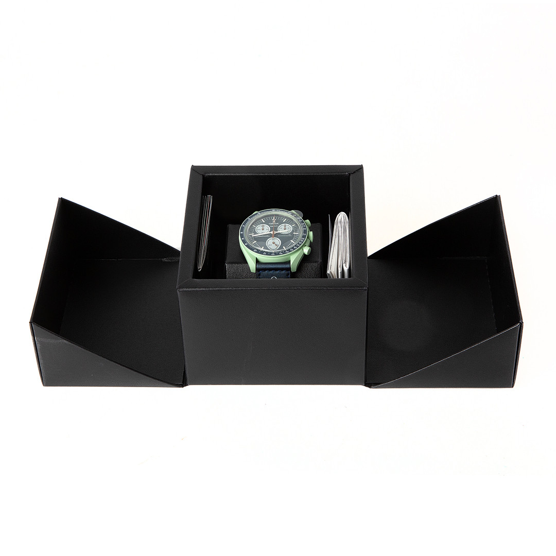 OMEGA X SWATCH, armbandsur, Mission on earth, bioceramic, 2023.