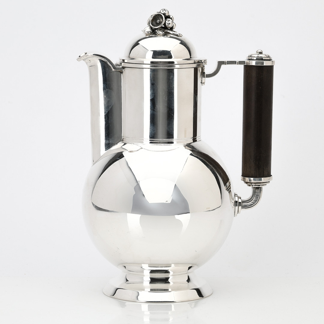 WA BOLIN. Kaffekanna, Stockholm, 1939, silver med betsat träskaft.