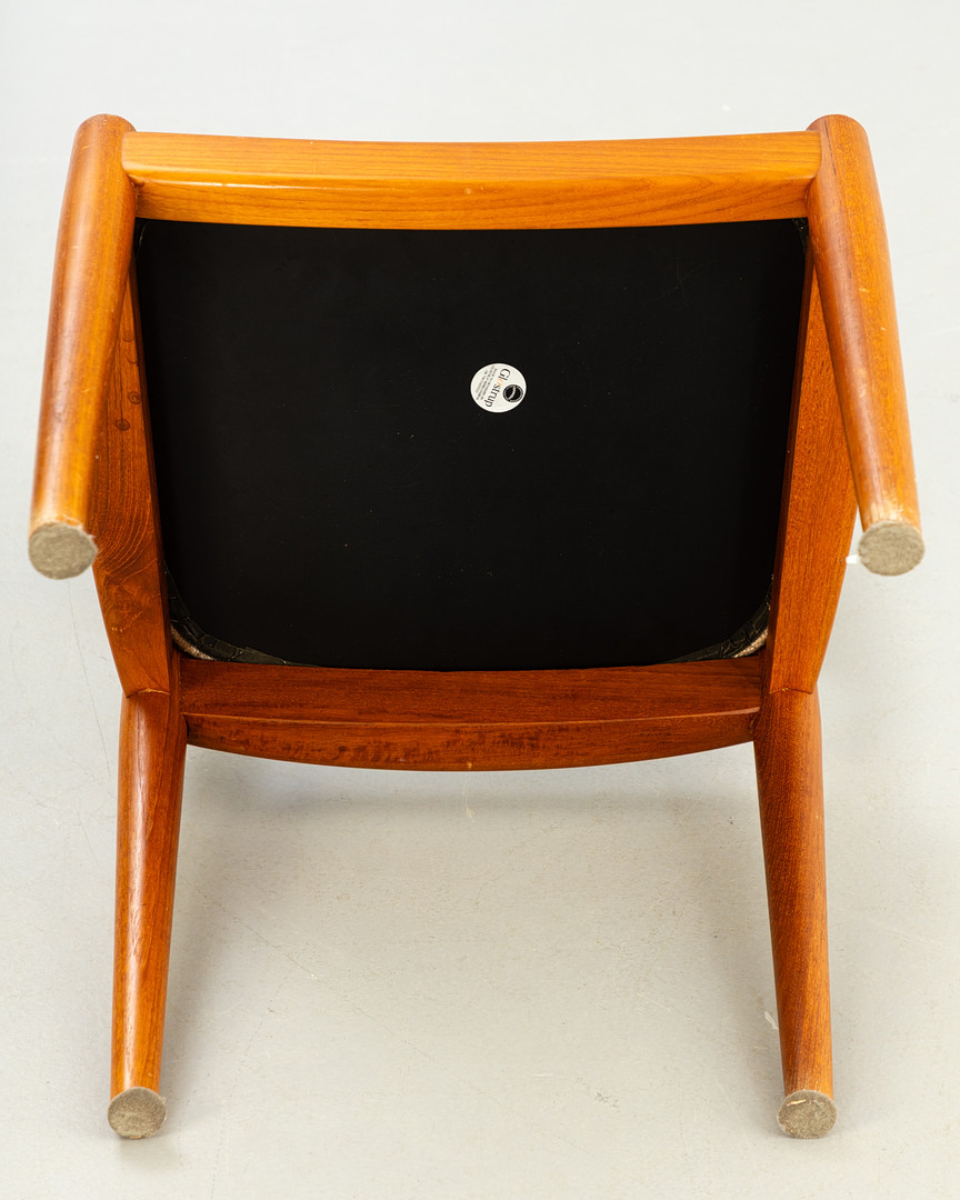 NIELS KOEFOED. Glostrup Møbelfabrik. 4 Teak Stühle.