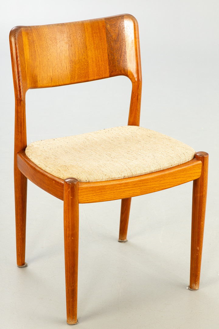 NIELS KOEFOED. Glostrup Møbelfabrik. 4 Teak Stühle.