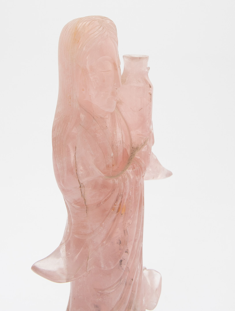 Rosenquarz-Figur einer japanischen Schönheit, Anfang 20. Jh.