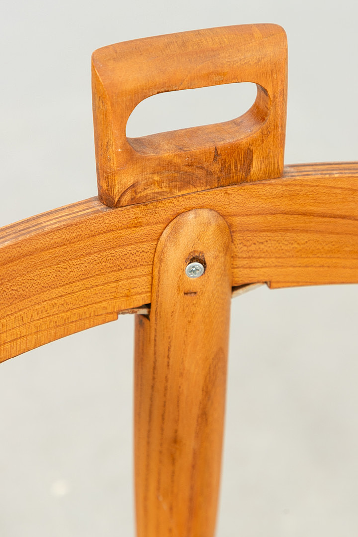 B.J. Hansen. Hocker ,Flip Stool