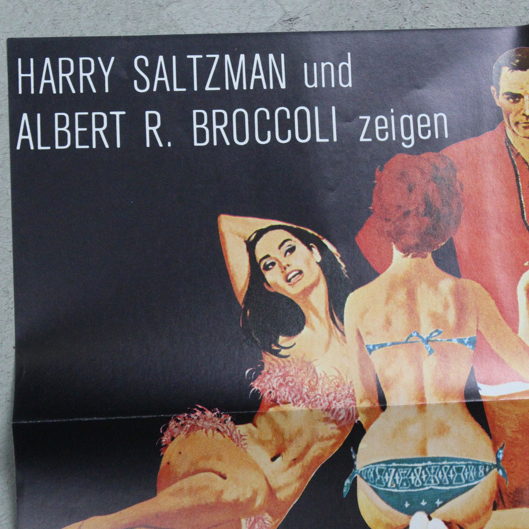 'James Bond 007 - Feuerball' und 'James Bond 007 - Diamantenfieber', deutsche Filmplakate.